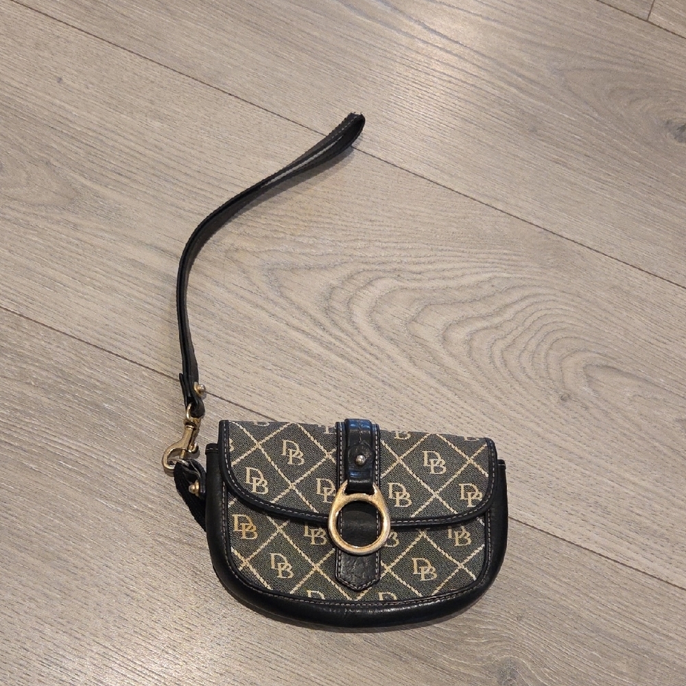 Dooney & Bourke Wristlet